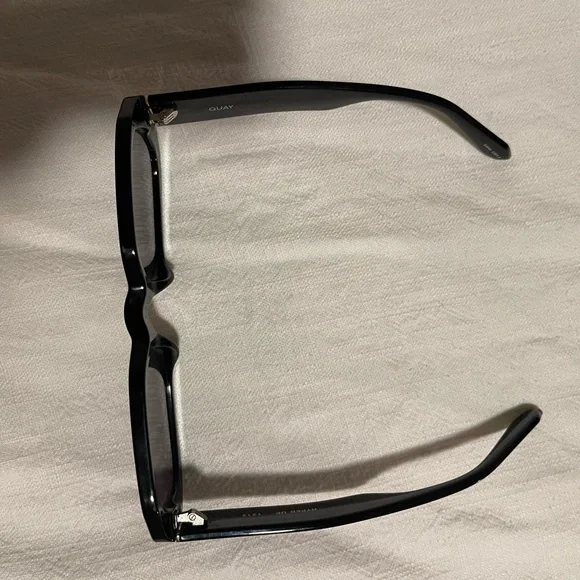 Quay Hyped Up Sunglasses - Picture 2 of 6